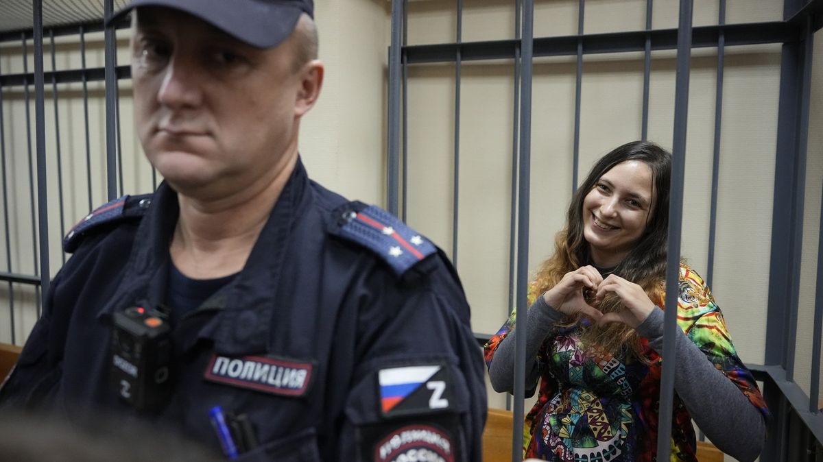 Šla do vězení za protiválečná hesla. Mlčet pro mě bylo nepředstavitelné, říká